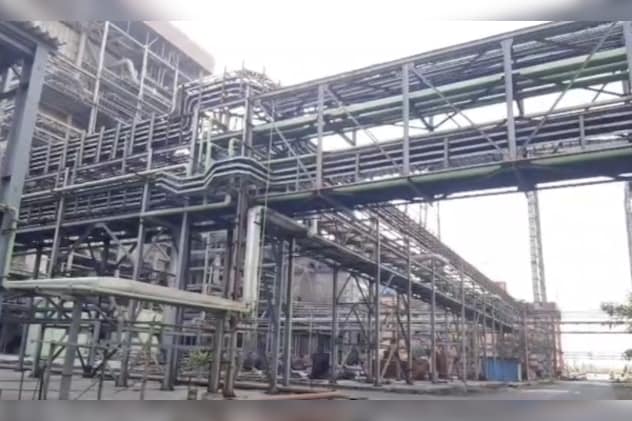 करीब 600 मेगावाट बिजली उत्पादन ठप हो गया है. करीब 600 मेगावाट बिजली उत्पादन ठप हो गया है.