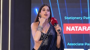 Janhvi Kapoor Mimics Chachu Anil Kapoor At NDTV Indian Of The Year 2025