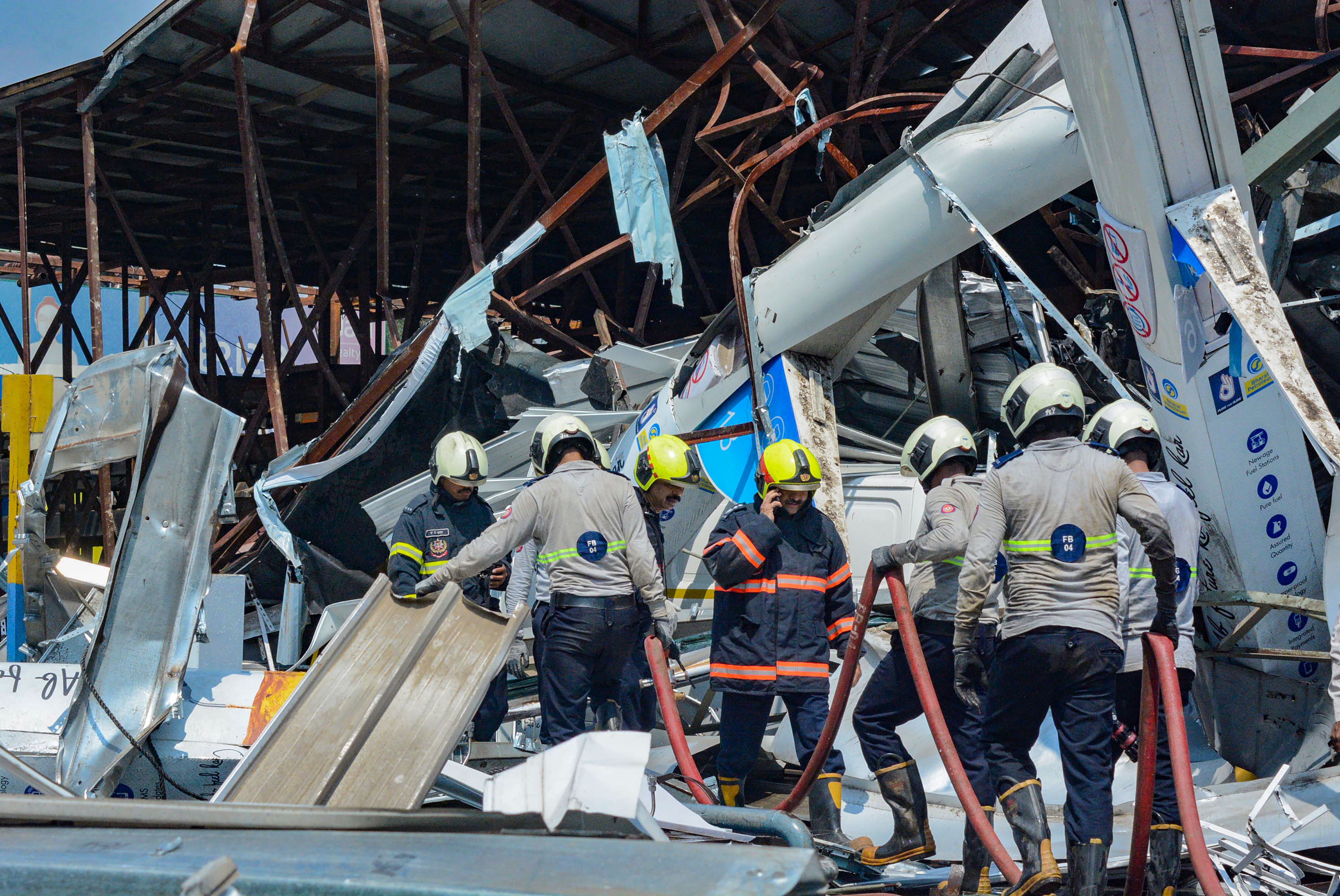 Ghatkopar Billboard Collapse: Oil Regulator Orders Risk Assessment At All Petrol Pumps