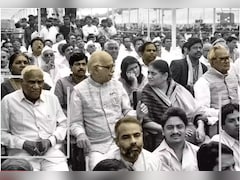 30 साल पुराना किस्सा... कांग्रेस MP दिग्विजय सिंह ने मोदी और आडवाणी की जिस तस्वीर से मचाई हलचल, जानें उसकी कहानी