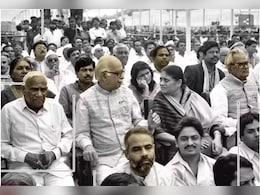 30 साल पुराना किस्सा... कांग्रेस MP दिग्विजय सिंह ने मोदी और आडवाणी की जिस तस्वीर से मचाई हलचल, जानें उसकी कहानी