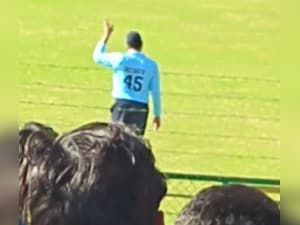 Fan Asks Rohit Sharma <i>Vada Pav Khaoge</i>?. Star Batters Response Goes Viral - Video