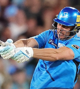 Chris Lynn Becomes First Player To Score 4000 Runs In BBL