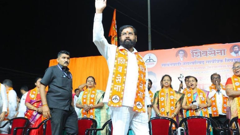 Vidhan Parishad Election: सोलापुरात शिवसेना शिंदे गटाला मोठा धक्का! सेनेच्या नेत्यांची काँग्रेस उमेदवाराला साथ
