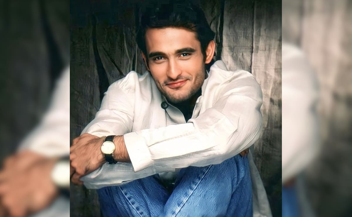 Akshaye Khanna Was The School Crush And Mystery Man Of Lovedale, Recalls  West Bengal Politician