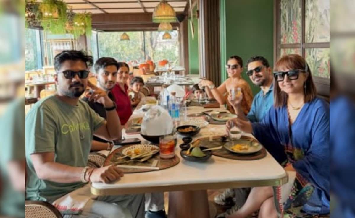 Pati, Patni Aur Panga BFFs Hina Khan And Rubina Dilaik Vacation In Goa With Their Husbands