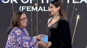 Janhvi Kapoor Wins Actor Of The Year (Female) Award