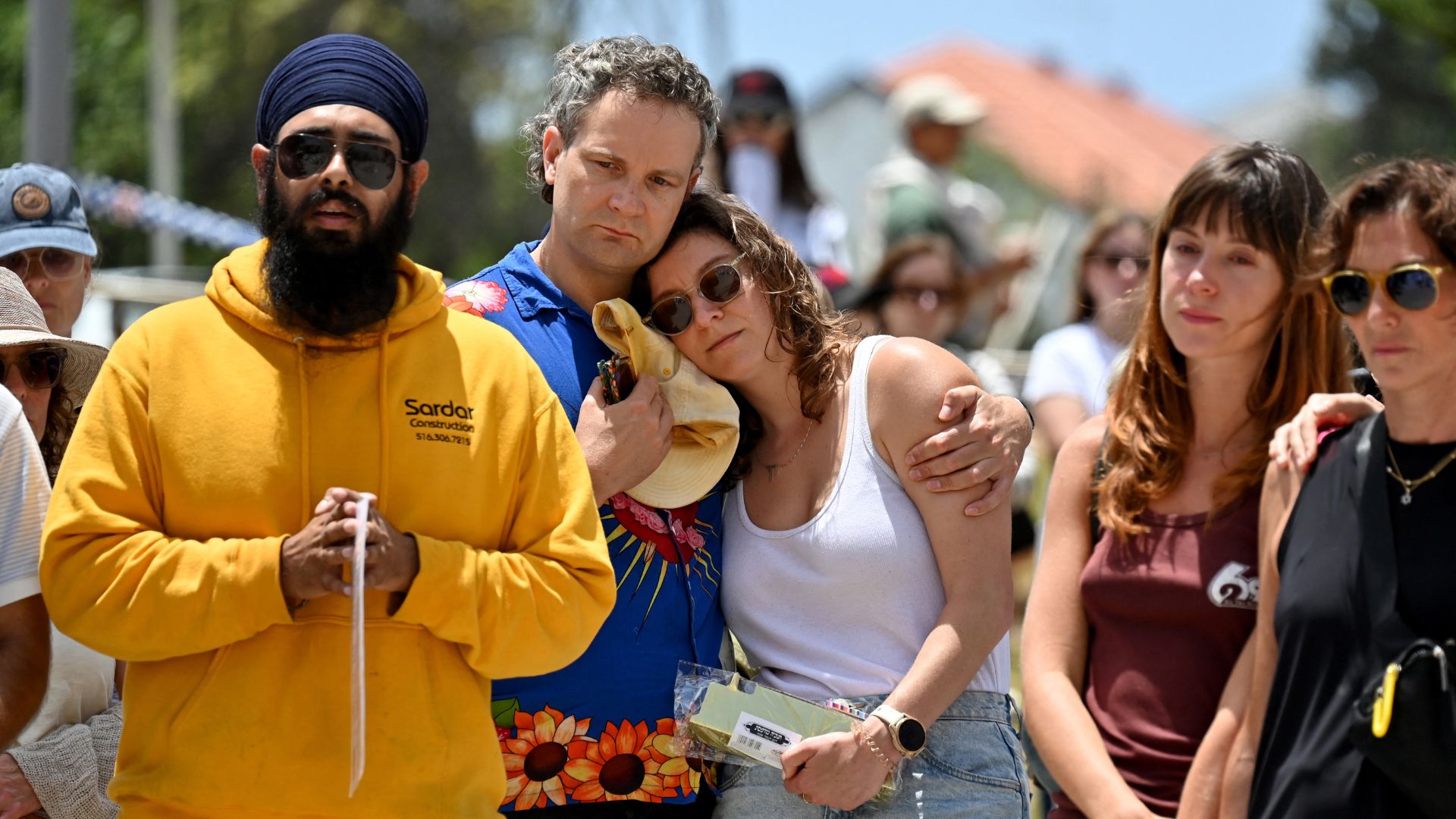 सिडनी में जानलेवा हमले के बाद एक और कांड, कब्रिस्तान के दरवाजे पर रखे कटे पशुओं के सिर