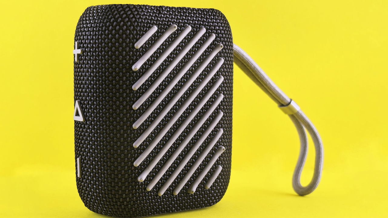 Get a variety of top portable mobile speakers offering strong sound