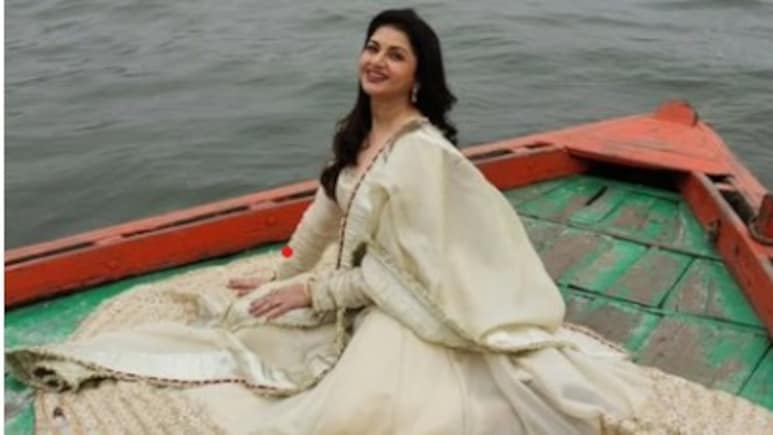 'मैंने प्यार किया' फेम भाग्यश्री पर चढ़ा बनारस का रंग, गंगा घाट से शेयर कीं खूबसूरत तस्वीरें