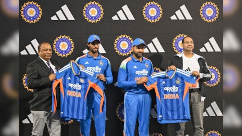 T20 वर्ल्ड कप 2026 के लिए टीम इंडिया की जर्सी हुई लांच, रोहित शर्मा-तिलक वर्मा ने किया अनावरण