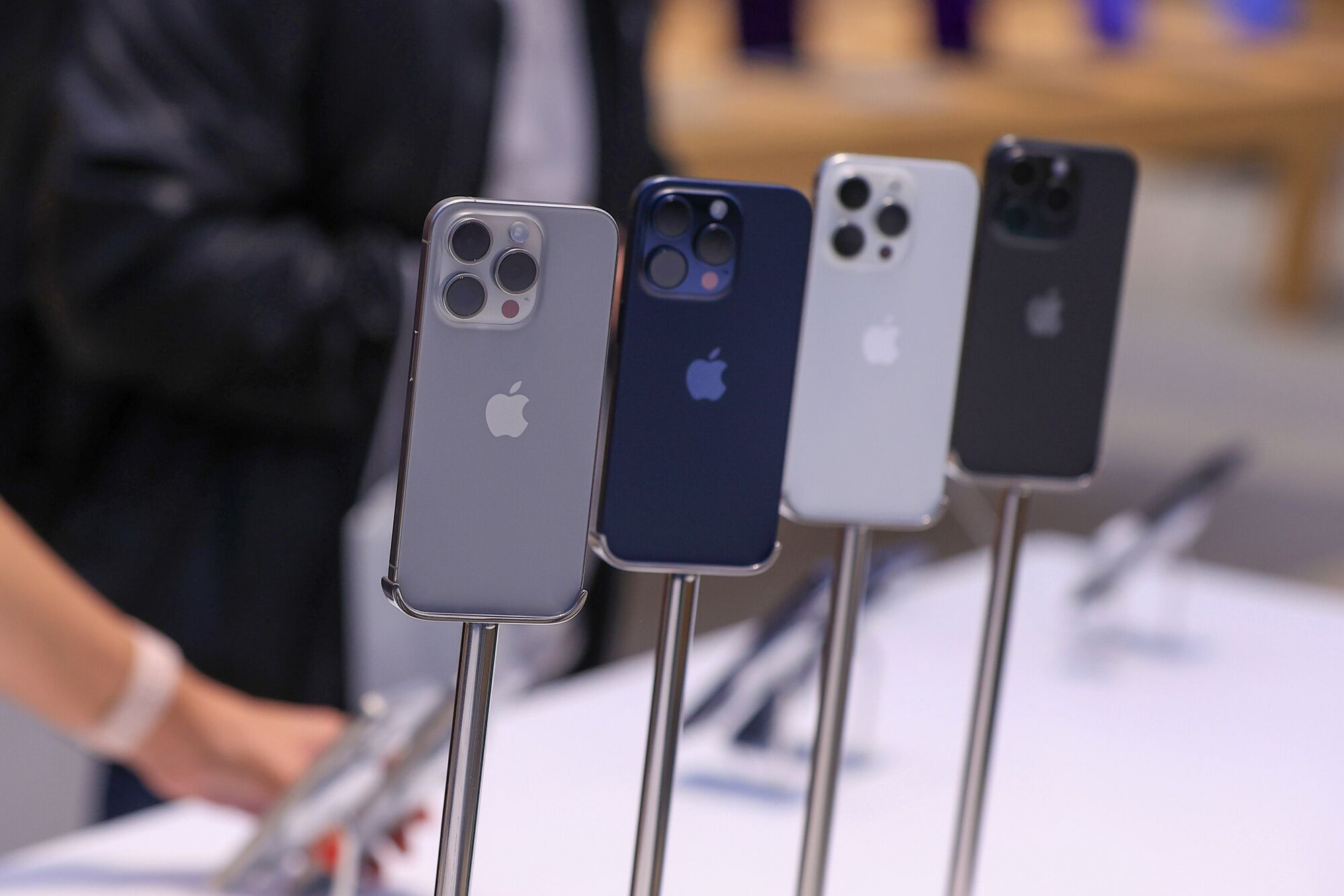 Apple Stock Downgraded As Barclays Warns On Cooling iPhone Demand