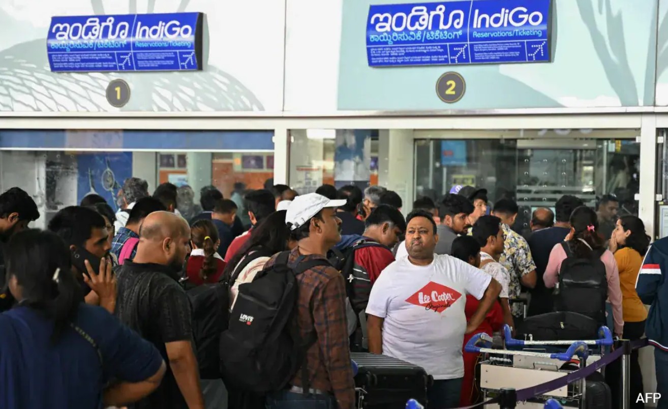 गलती कहां हुई, कौन जिम्मेदार.. इंडिगो संकट पर एक्शन में सरकार, जारी किए हेल्पलाइन नंबर