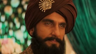 स्टीरियोटाइप की पटरी पर बुलेट ट्रेन की स्पीड से भागती धुरंधर से मुझे कुछ शिकायतें हैं