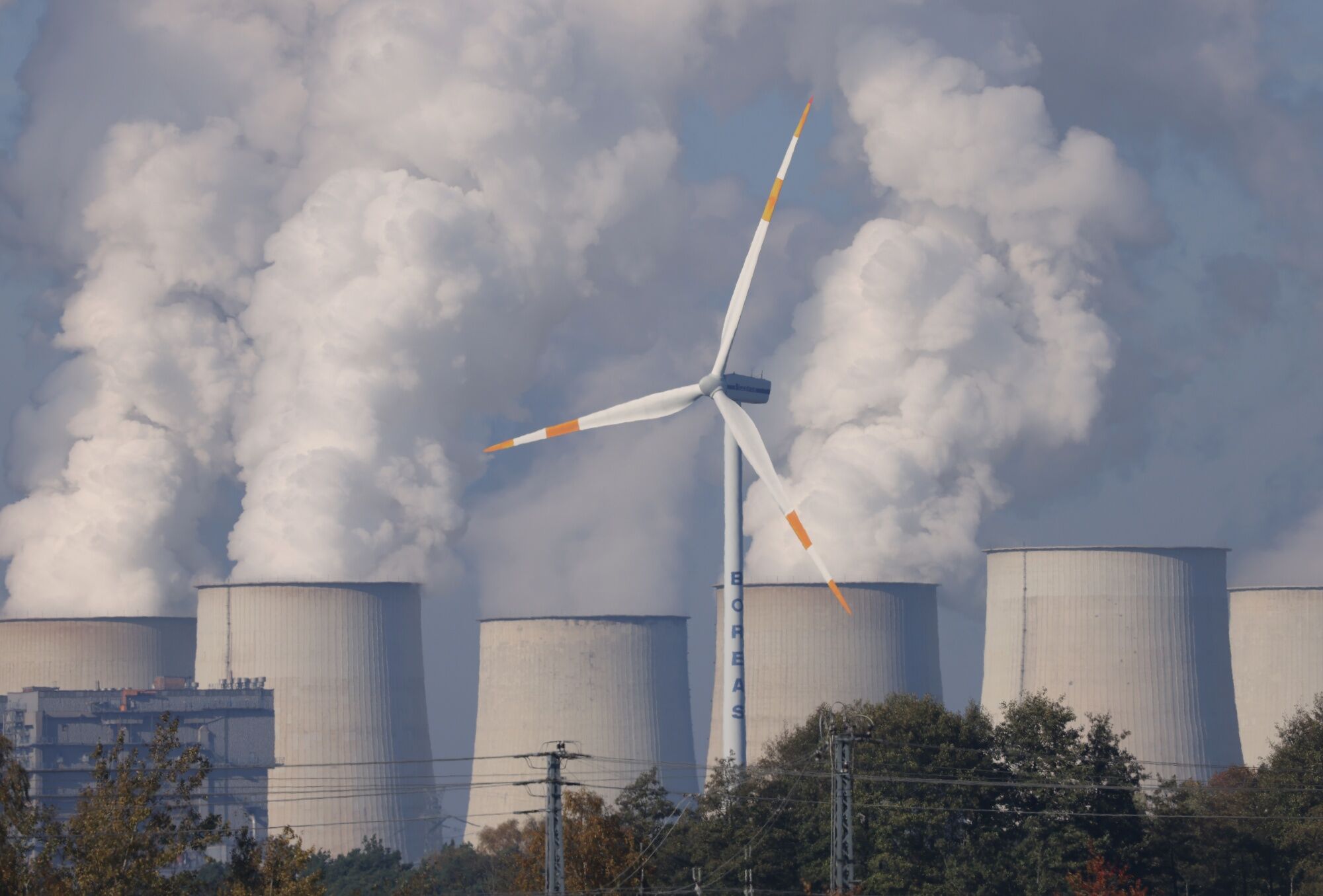 India Refraining From COP28 Pledge Could Boost Stressed Power Plants