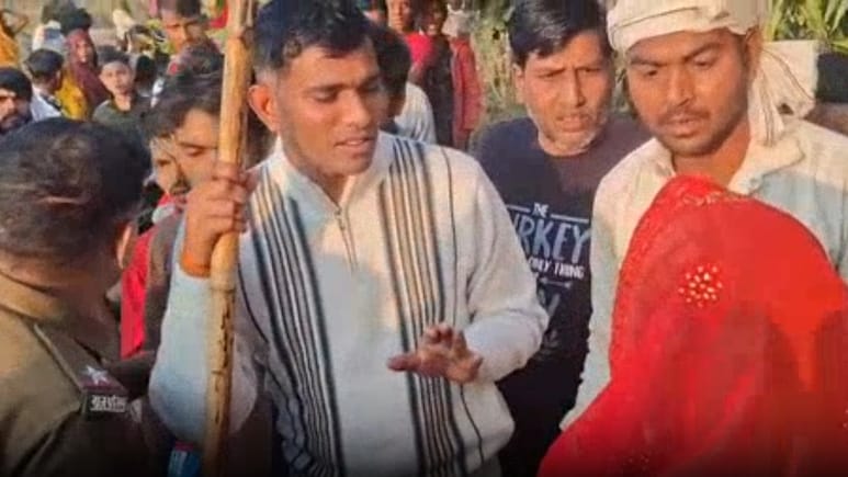 नाबालिग से छेड़छाड़ केस में कुशवाहा समाज में फूट, बर्खास्त RAC जवान की गिरफ्तारी पर अलग-अलग आंदोलन