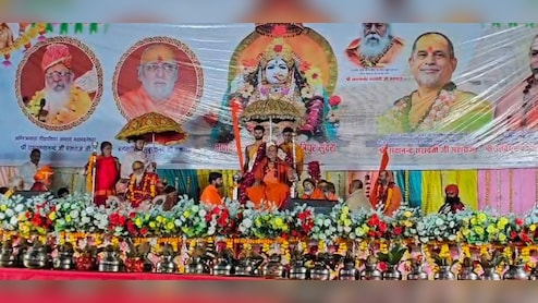 "सरकारों के हाथों में नहीं होनी चाहिए मंदिरों की व्यवस्था..." शंकराचार्य सदानंद सरस्वती ने दिया बयान 