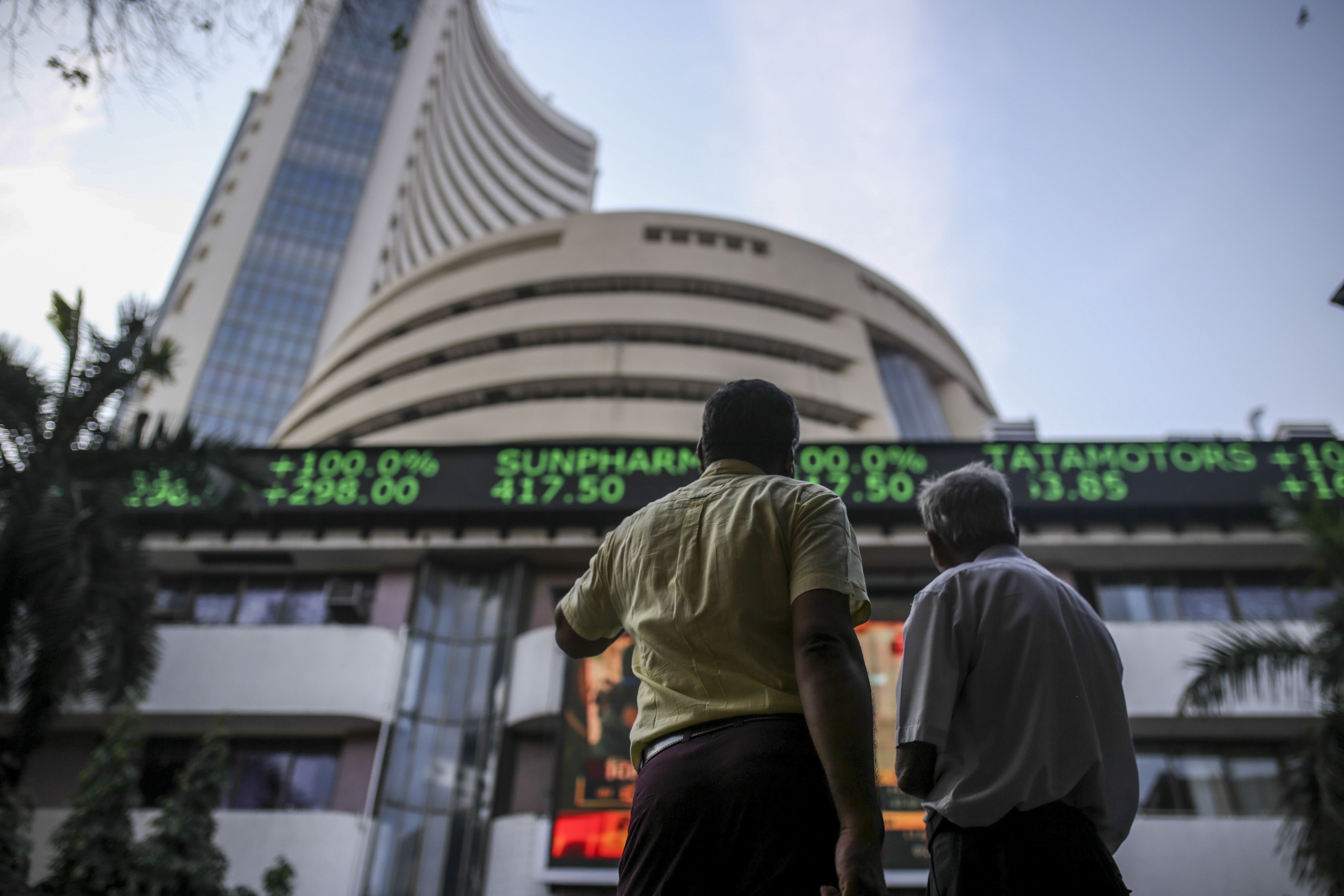 Sensex, Nifty End Flat For Second Day; FMCG Stocks Gain, Metals Drag