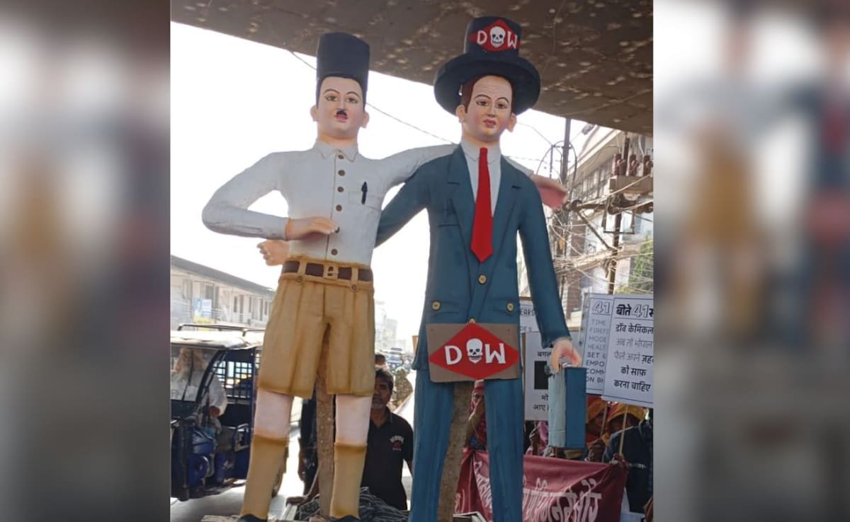 Clashes Break Out At Bhopal Gas Tragedy Rally Over Alleged RSS Effigy