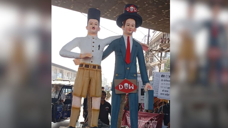 Clashes Break Out At Bhopal Gas Tragedy Rally Over Alleged RSS Effigy