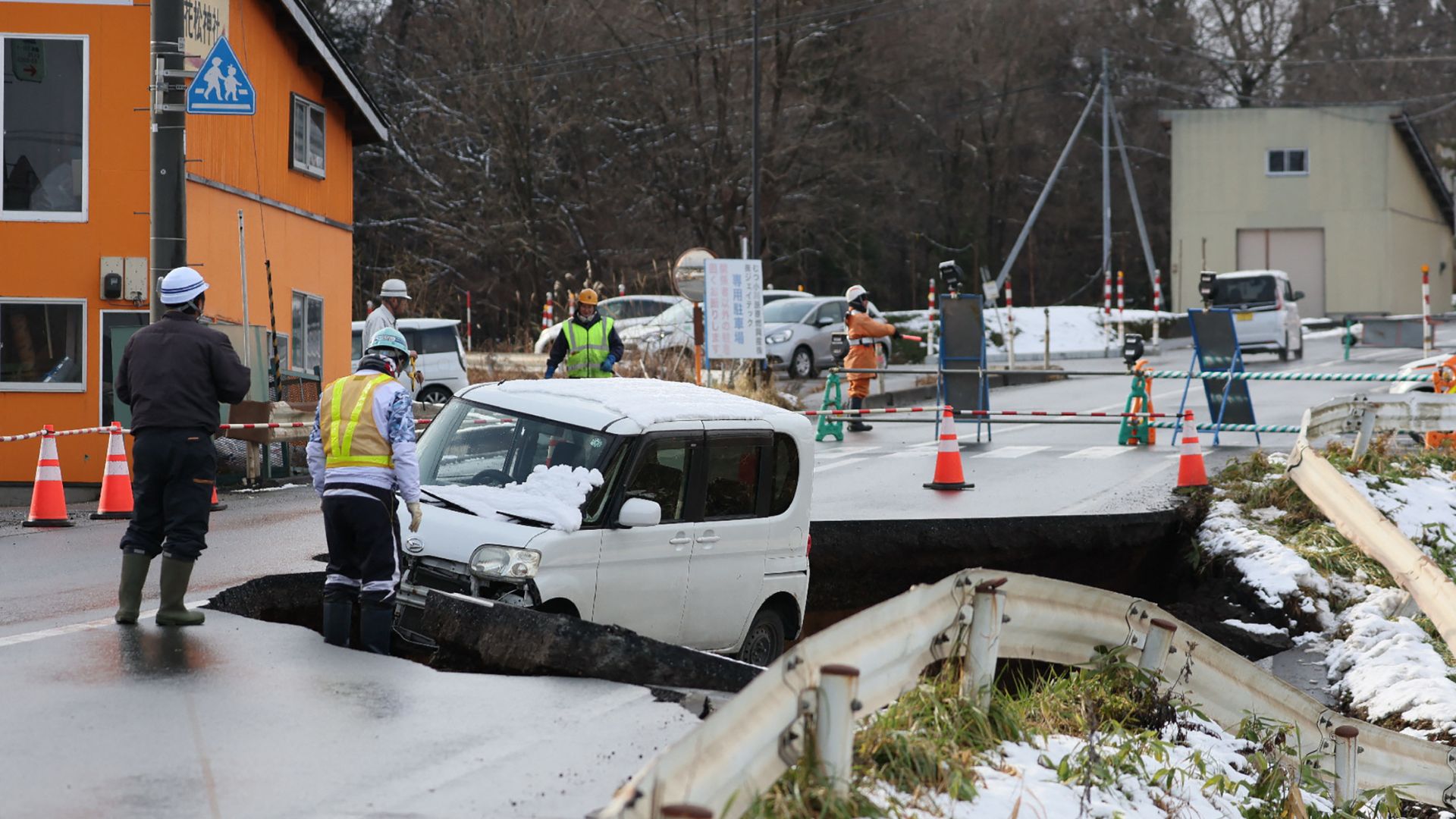 प्याले की तरह डोली धरती... जापान में भयानक भूकंप ने सबकुछ हिला दिया, रोंगटे खड़ा कर देगा ये वीडियो