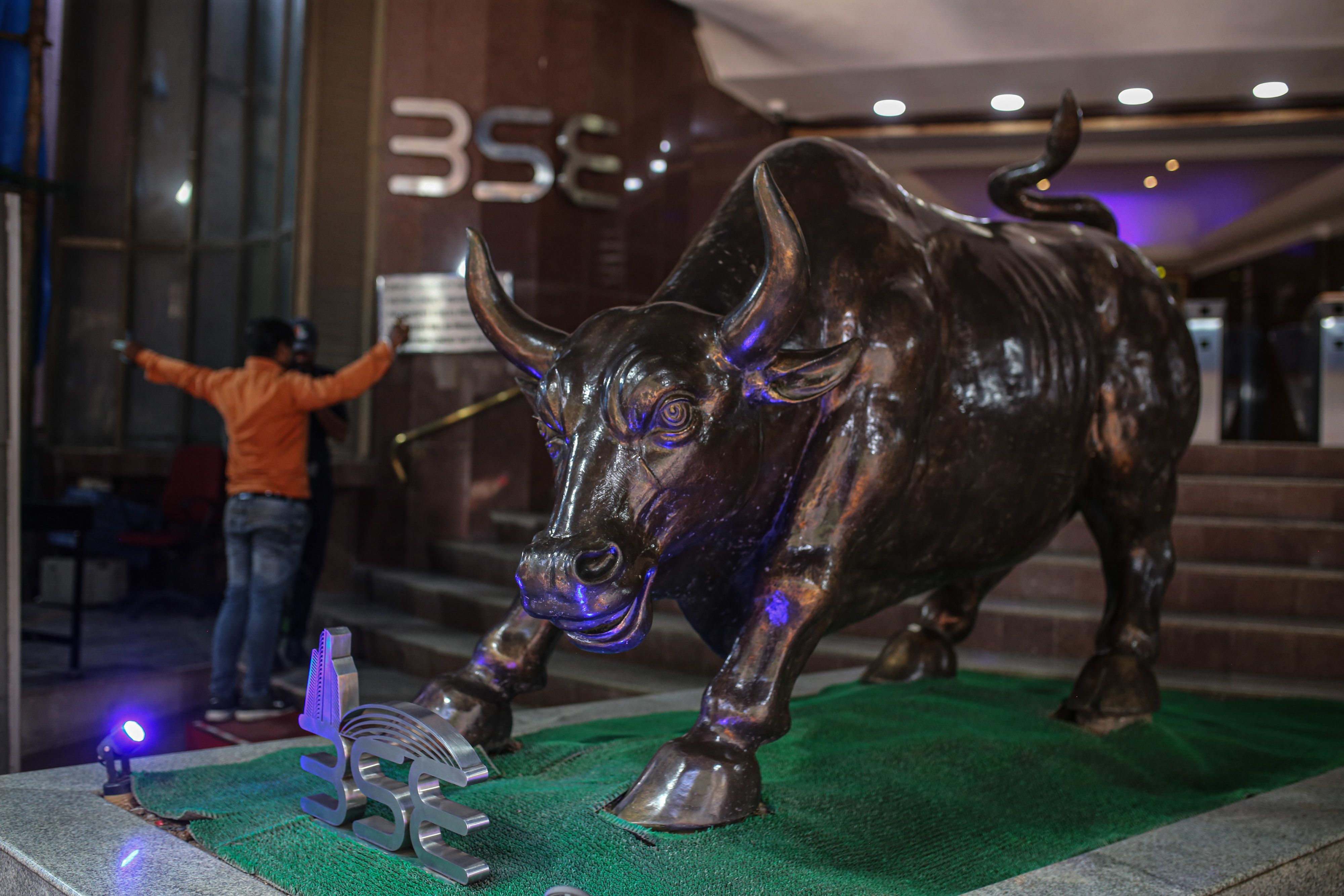 Share Market Today: Sensex, Nifty End Lower Dragged By FMCG, Power, Capital Goods Stocks; FPIs Stay Net Buyers