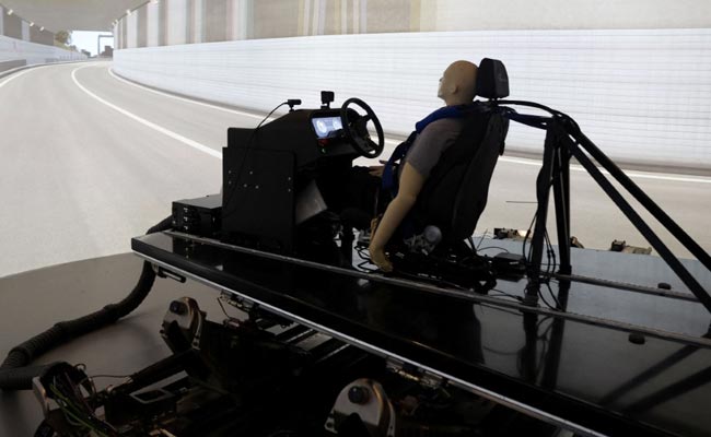 Truly Autonomous Cars May Be Impossible Without Human Touch: Report