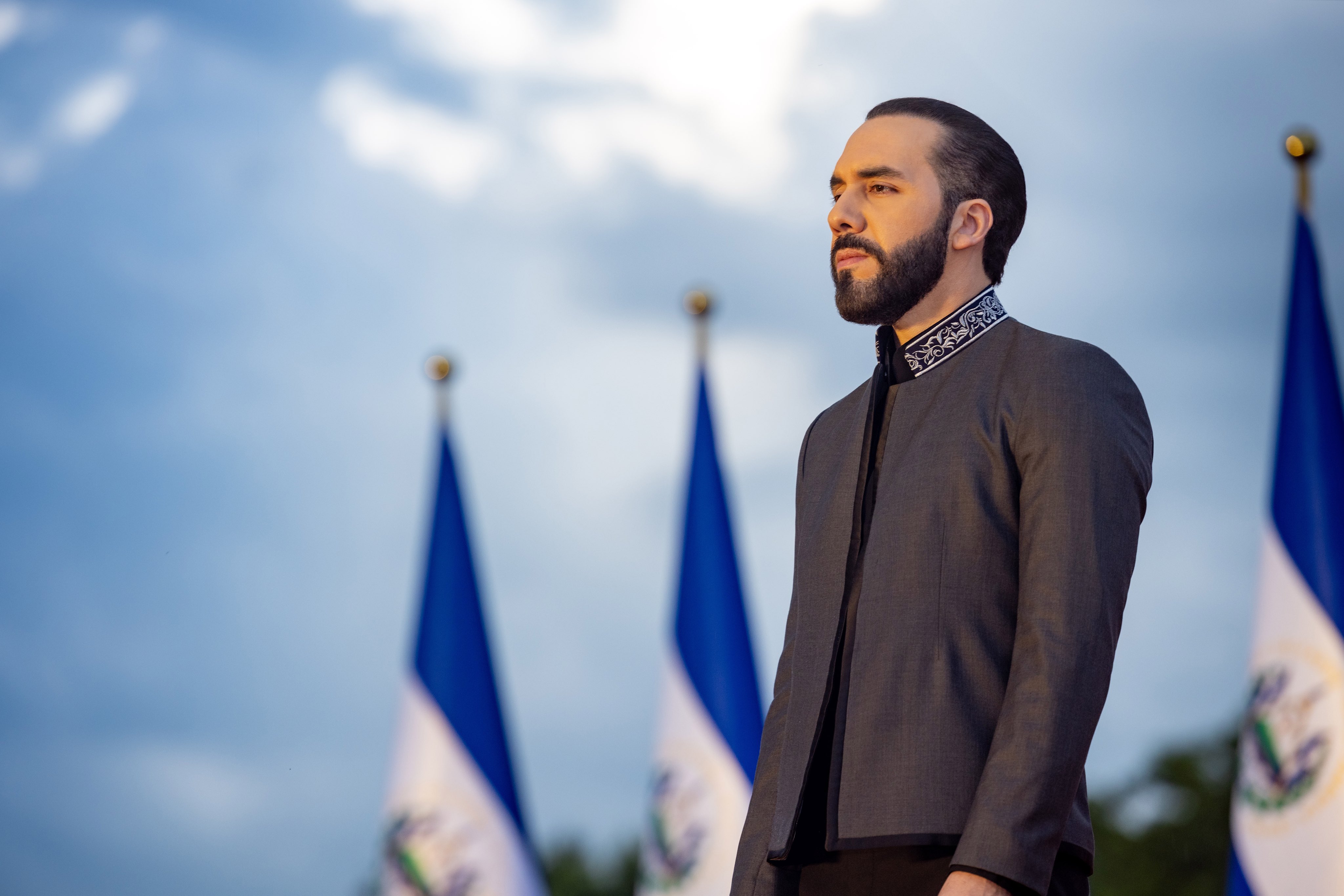 El Salvador's Bitcoin Experiment In Spotlight As Token Surges Past The $1,00,000-Mark