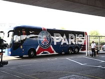 PSG Team Bus Stoned Outside Bilbao Hotel: Report