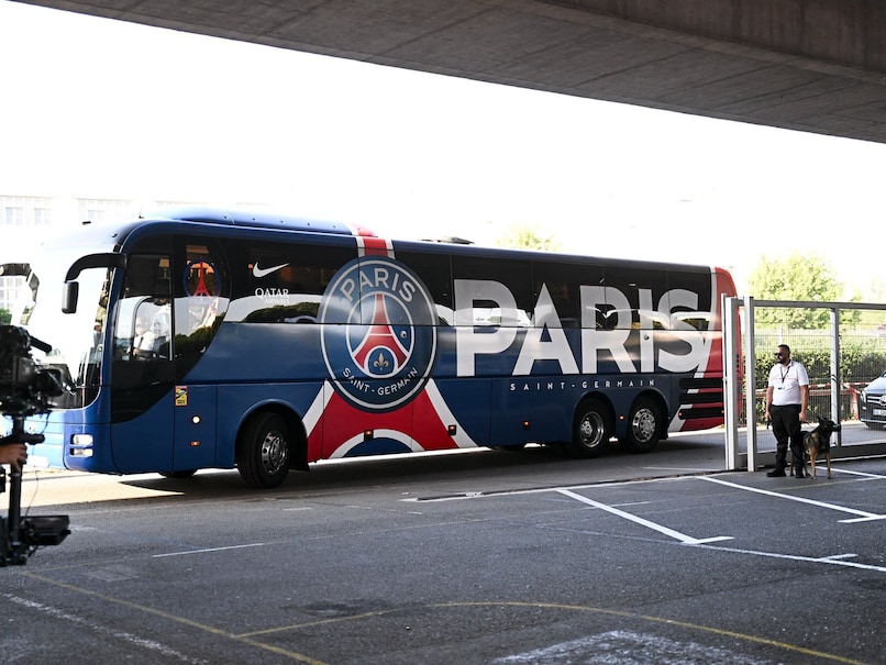 PSG Team Bus Stoned Outside Bilbao Hotel: Report