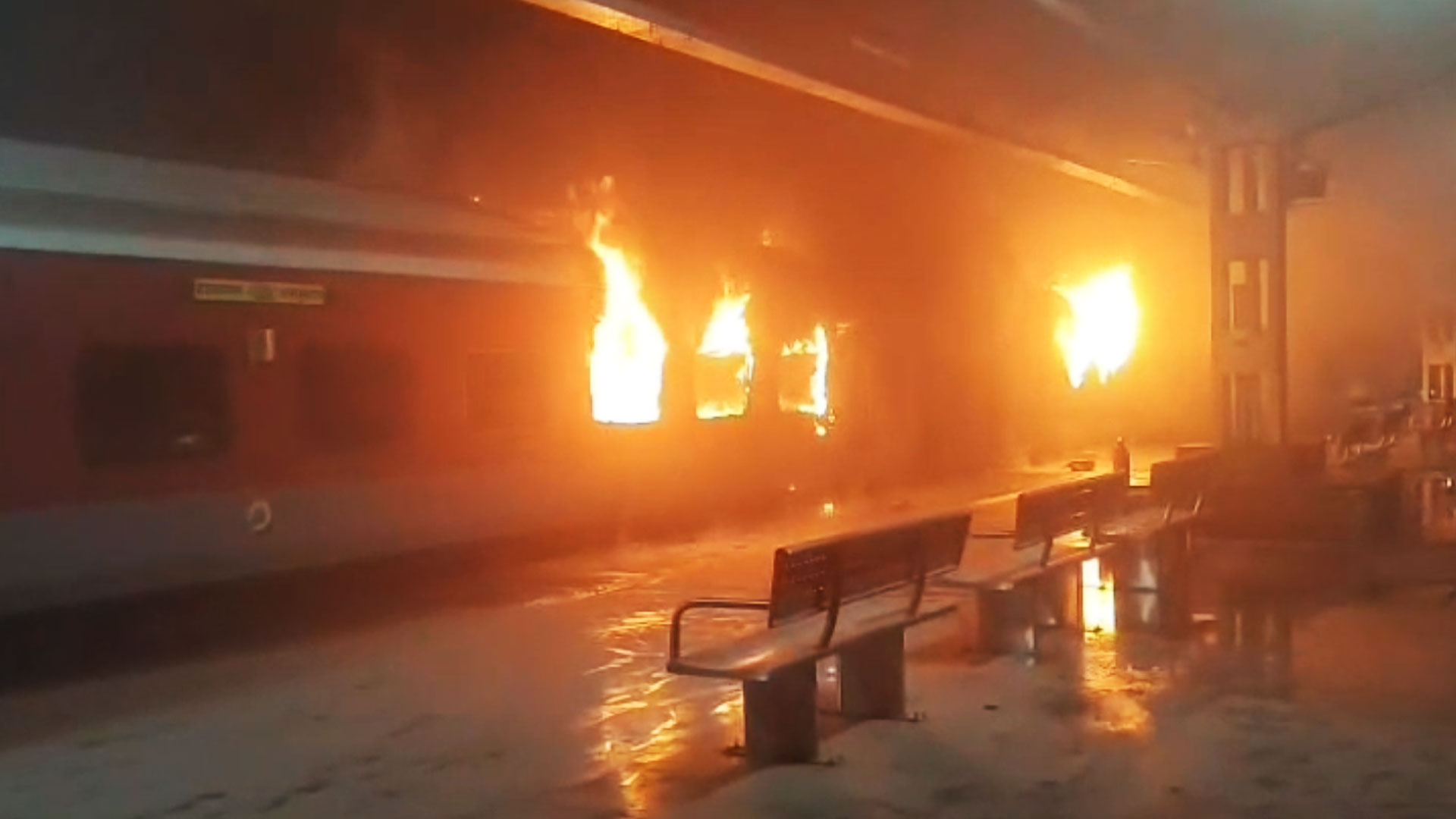 1 Dead As Tatanagar-Ernakulam Express Train Catches Fire In Andhra