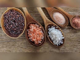 सेंधा नमक, काला नमक या सफेद नमक, फिटनेस कोच से जानें सेहत के लिए कौन सा नमक सबसे अच्छा है