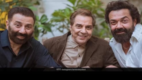 शब्दांच्या पलीकडले...! Dharmendra यांच्या निधनाच्या 8 दिवसांनी सनी आणि बॉबी देओल पहिल्यांदाच झाले व्यक्त शब्दांच्या पलीकडले...! Dharmendra यांच्या निधनाच्या 8 दिवसांनी सनी आणि बॉबी देओल पहिल्यांदाच झाले व्यक्त