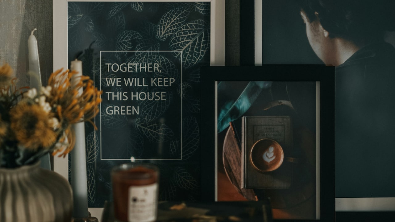 Thinking Beyond Paint? What To Know Before Buying Wallpaper Online Thinking Beyond Paint? What To Know Before Buying Wallpaper Online