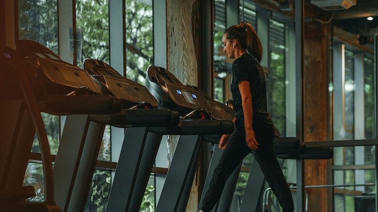 Can The Viral 12-3-30 Walking Trend Help In Weight Loss? What Science Says