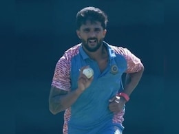 टीम इंडिया से बाहर होते ही ऑलराउंडर ने जड़ दी हैट्रिक, बदलेंगे विश्व कप का समीकरण?