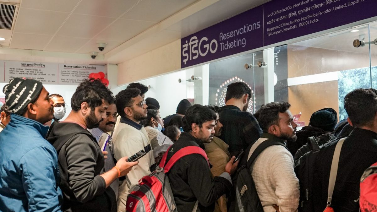 ज्यादा किराया वसूला तो खैर नहीं... सरकार ने एयरलाइंस पर लगा दी सीमा, इंडिगो की सैकड़ों फ्लाइट आज भी कैंसिल