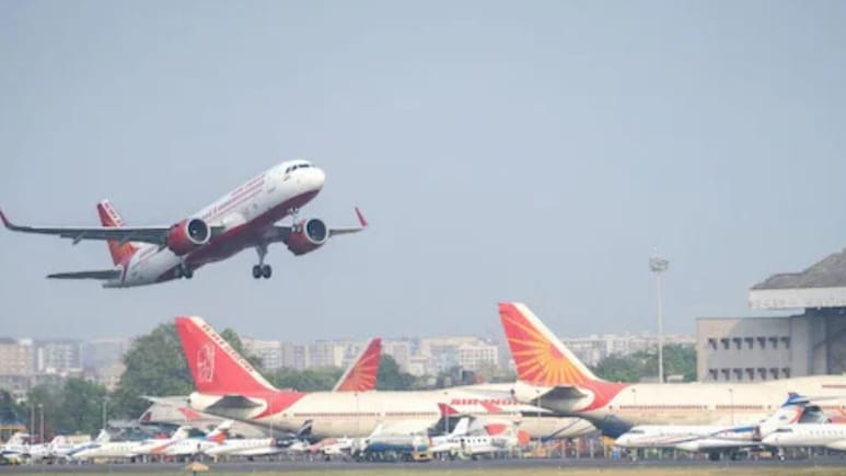 घने कोहरे से फ्लाइट डायवर्ट, 5 उड़ानें जयपुर एयरपोर्ट की ओर मोड़ी गईं