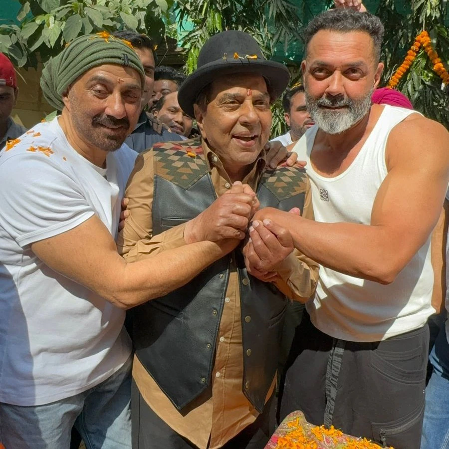 Deols To Celebrate Dharmendra's 90th Birthday With Fan Event At Khandala Farmhouse