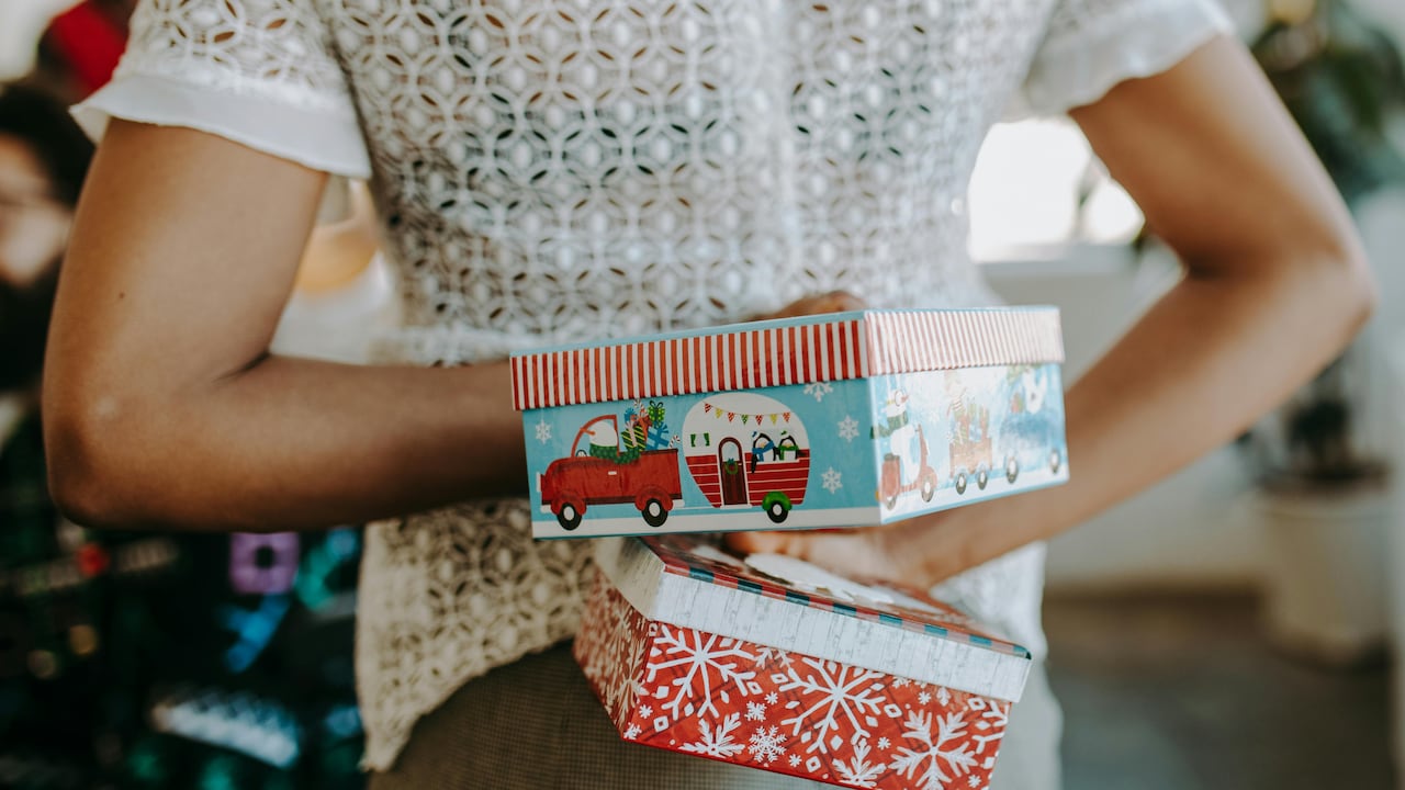 What gifts do you want to surprise your colleague with Secret Santa? What gifts do you want to surprise your colleague with Secret Santa?