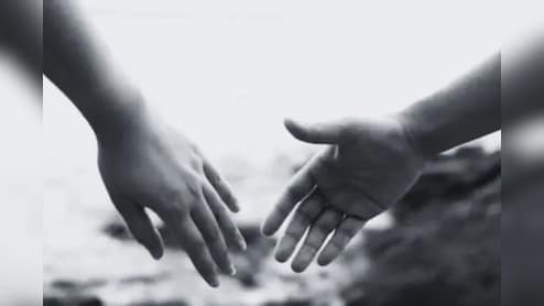 पत्नी की जुदाई का गम नहीं सह पाया पति, आधी रात को फांसी के फंदे से लटक गया