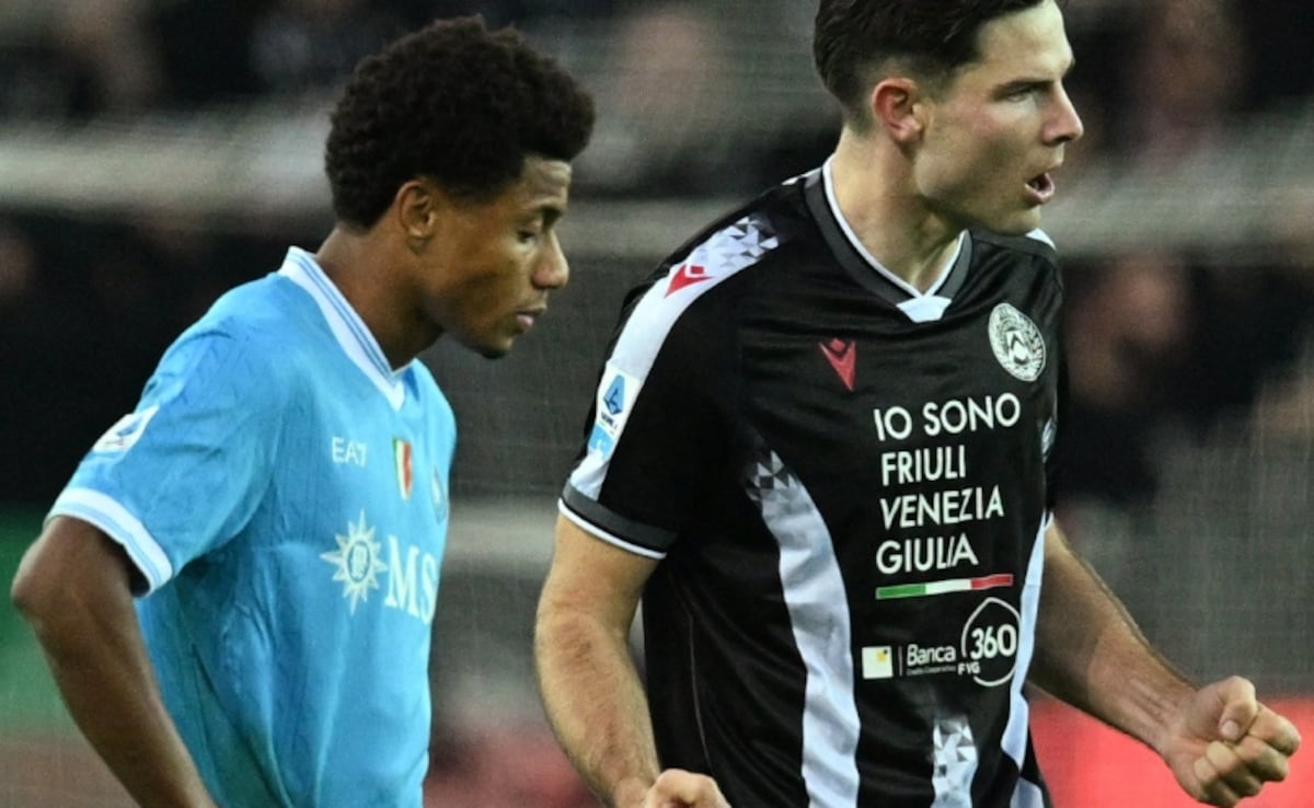 Napoli Stumble At Udinese To Leave AC Milan Top In Serie A