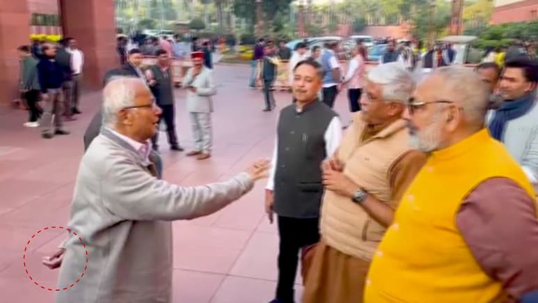 "1 Cigarette Doesn't Matter": Trinamool MP's Pollution Jibe Amid Smoking Row