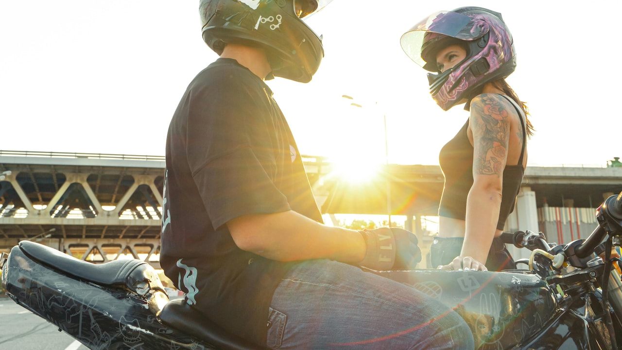 How Helmet Weight Impacts Neck Pain: Science, Safety & Smart Choices How Helmet Weight Impacts Neck Pain: Science, Safety & Smart Choices