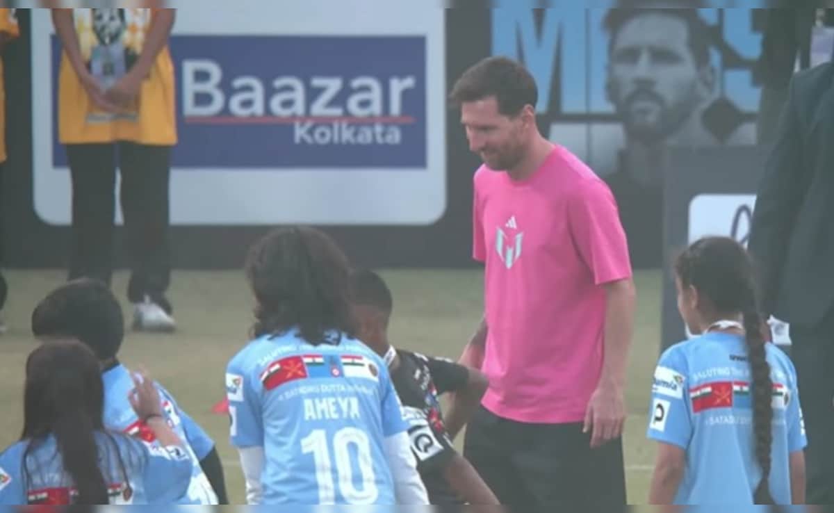 Lionel Messi In Delhi Live: जय शाह, रेखा गुप्ता पहुंचे स्टेडियम में, लियोनल मेस्सी को दिया गया टी20 वर्ल्ड का आमंत्रण