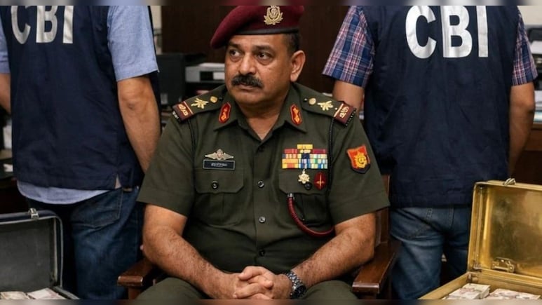लेफ्ट&zwj;िनेंट कर्नल पर न&zwj;िज&zwj;ी कंप&zwj;न&zwj;ियों को लाभ पहुंचाने का आरोप, 2.36 करोड़ नकद बरामद