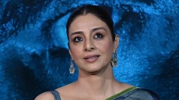 वयाच्या 54 व्या वर्षी पहिल्यांदाच तब्बूने आपल्या 'लेकी'ची ओळख करवून दिली; भरव्यासपीठावर म्हणाली...