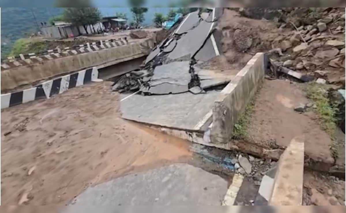 J&K Cabinet Approves Residential Plot Allotment For Flood Affected Families