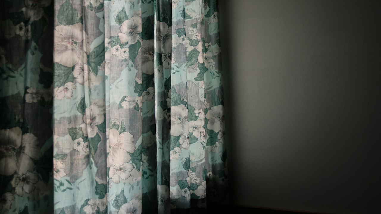 Neutral Curtain Ideas That Brighten Small Rooms and Make Them Look Larger