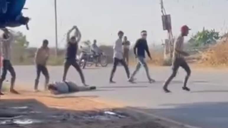 Refused Cigarettes On Credit, Group Thrashes Shopkeeper With Sticks